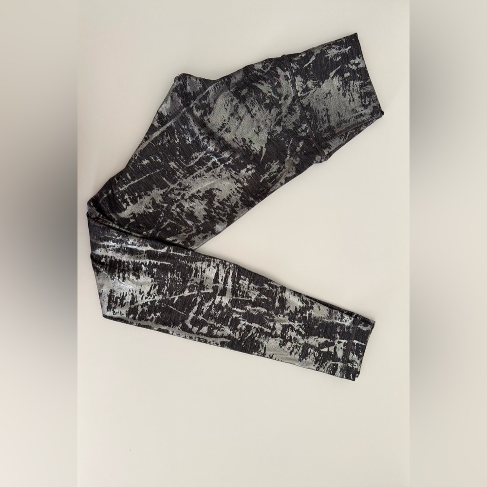 Lululemon Wunder Under High-Rise Leggings – Abstract Metallic Black, size 2
